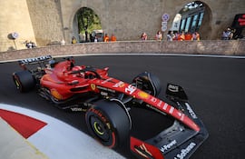 El monegasco Charles Leclerc (Ferrari), logró la “pole” ayer para el Gran Premio de Azerbaiyán, que hoy disputa su carrera esprint.