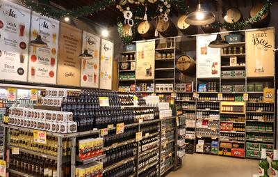 Casa Rica armó una de las bodegas más completas del país, con bebidas nacionales e importadas, con variedad de cervezas, vinos, whiskies y licores.