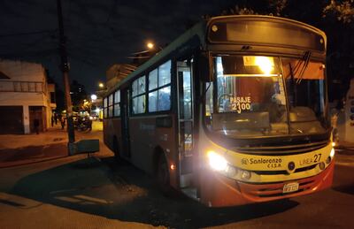 Bus de la línea 27 arrolló a una pasajera en Asunción