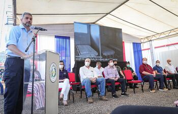 El presidente Mario Abdo destacó las obras construidas en su gestión e hizo una comparación con las ejecutadas en el gobierno anterior.