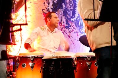 El venezolano Javier Kotaroo dirige esta nueva agrupación que busca acercar a la gente un repertorio caribeño.