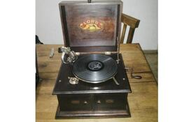 El alivio del dolor a través del sonido no se puede atribuir solo a la reducción del estrés y la distracción. Un estudio en ratones publicado en Science indica que hay un circuito neuronal subyacente a la analgesia inducida por el sonido en el cerebro del animal.