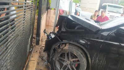 La camioneta de Iván Franco chocó dos autos y embistió contra una vivienda.