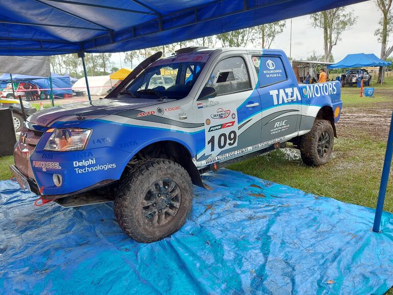 Felipe Peña y Walter Ramírez están de vuelta en el Rally Cross Country con el Tata Xenon X2.