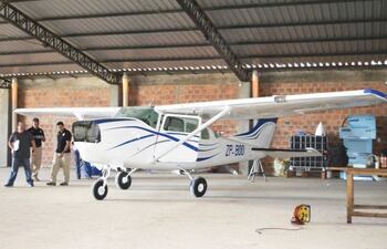 Una avioneta que supuetamente era utilizada para narcotráfico y que estaba en el hangar de los D´Eclesiis