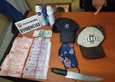 Evidencias incautadas tras el asalto al local comercial Rosita Novedades.