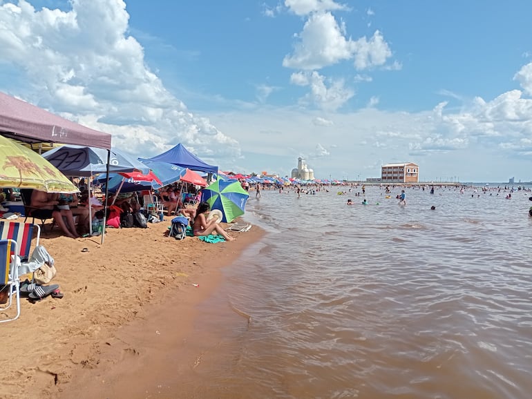 Playa San José de Encarnación.