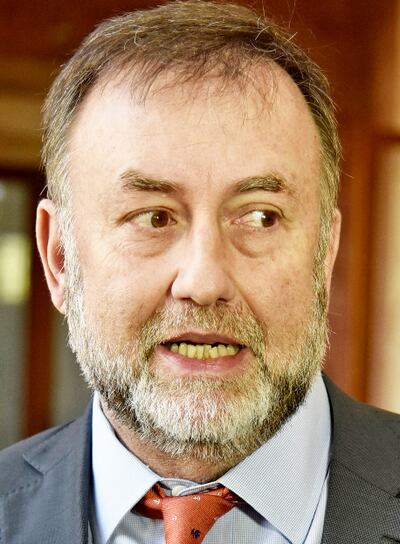 Benigno López, ministro.