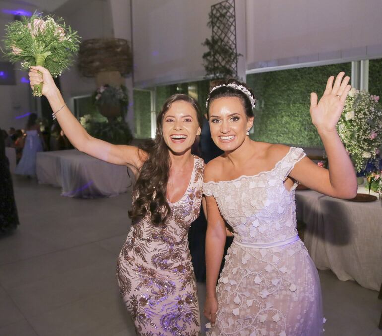 Araceli Baez y Rosa Gabriela Wenninger Irala.