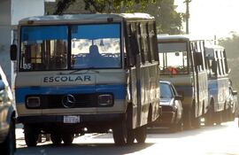 El costo del transporte escolar este año subió entre el 10% y 15%, a consecuencia del aumento en el precio de los combustibles, confirmaron.
