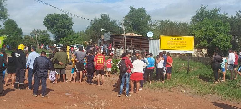 Sitio en donde fue rescatado el cuerpo sin vida de, Néstor Fabián Garbulla, de 51 años, una de las víctimas fatales del temporal de hoy miércoles.