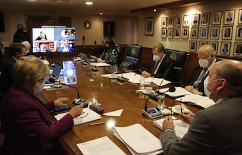 Sesión ordinaria de la Corte Suprema de Justicia, realizada en el día de ayer, bajo la presidencia del ministro César Diesel (der.).