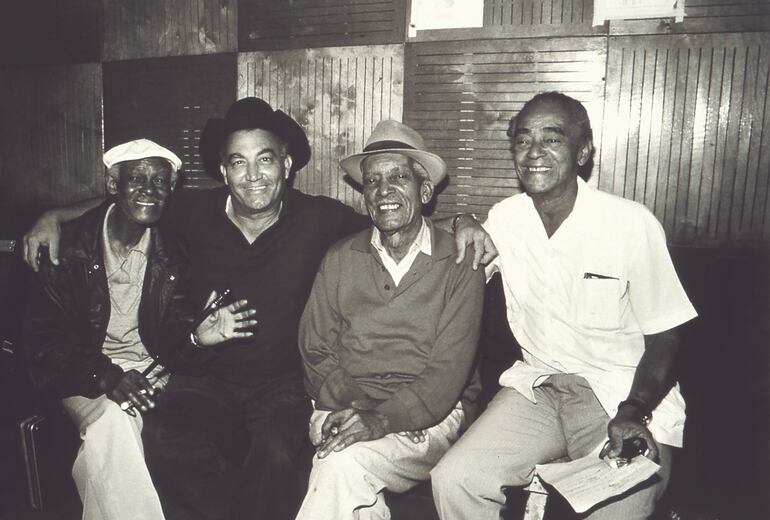 Ibrahim Ferrer, Eliades Ochoa, Compay Segundo y Puntillita Licea.