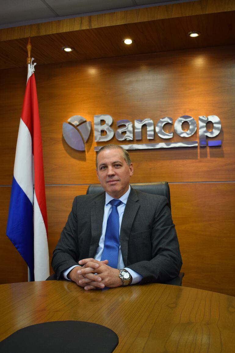 Dimas Ayala, director y gerente general de Bancop S. A.