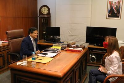 El ministro del Interior, Euclides Acevedo; y la ministra de Trabajo, Carla Bacigalupo, durante su reunión, este viernes.