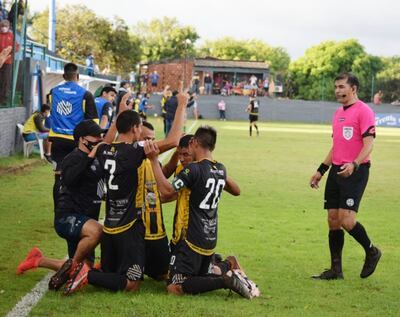 Guaraní de Trinidad remontó y ganó a Resistencia