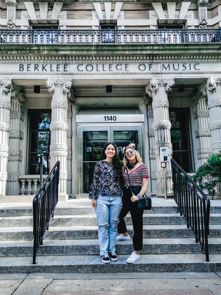 Vasti Núñez y Magalí Benítez.