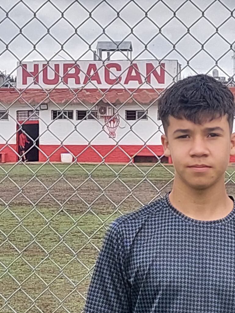 Jorge Quintana (i), la joven promesa que jugará en Huracán.