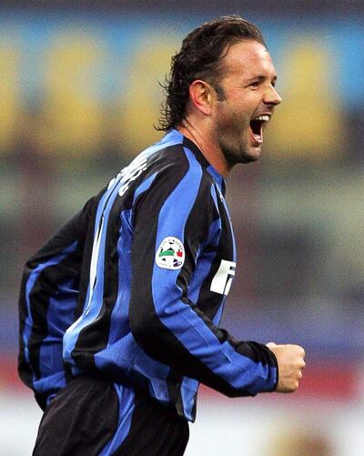 Sinisa Mihajlovic celebrando un gol con la casaca de Inter en el 2004