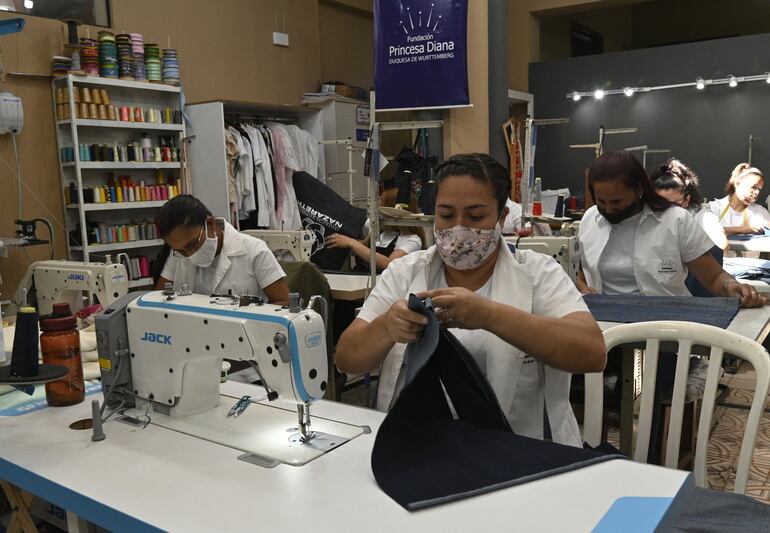 Taller de la Fundación Princesa Diana de Francia.