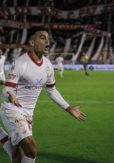 Franco Cristaldo hizo doblete para Huracán y suma 10 goles en el presente torneo de la Liga argentina.