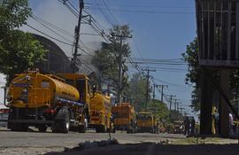 Tan solo 10 inspectores de prevención contra incendios realizan las verificaciones de los 100.000 edificios de Asunción.
