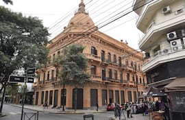 Hacienda se encarga de pagar por los servicios básicos.
