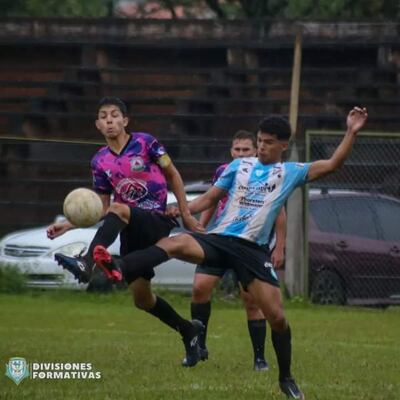 Guaireña-Resistencia, uno de los juegos que abrió la jornada 16