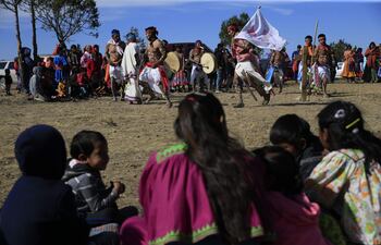 El gobierno de Australia anunció este miércoles que celebrará un referendo durante 2023 con el objetivo de incluir en la Constitución y darle voz en las instituciones a los aborígenes, históricamente discriminados en el país oceánico.
