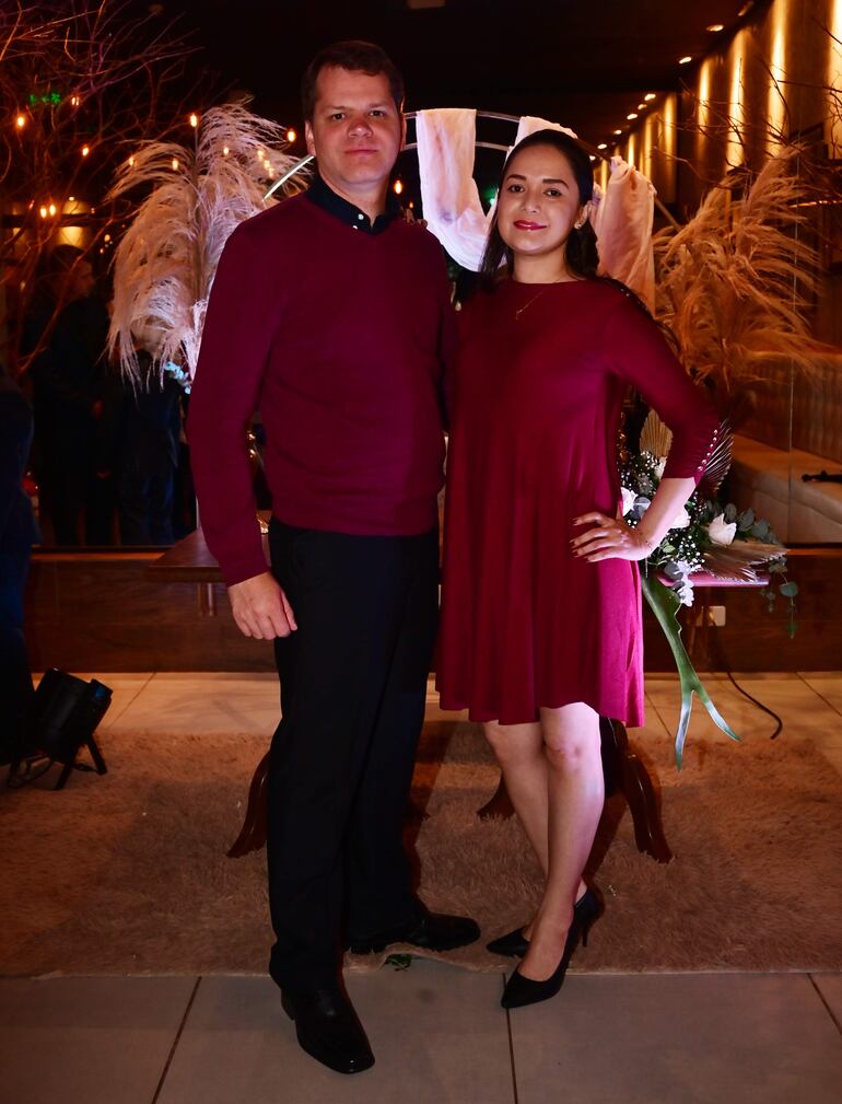 Víctor Wachholz y Nancy Balbuena.