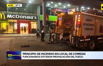 Principio de incendio en local de comidas rápidas