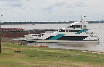 El Ferry del Chaco apenas operó un mes.