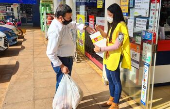 Con gran respuesta de la gente el fin se semana se desarrolló la campaña alcancía en los supermercados. Este jueves el operativo se hará en las esquinas con semáforos.