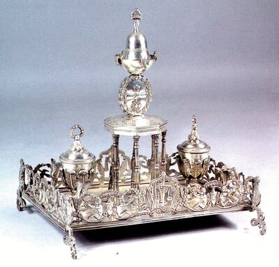 El tintero de plata obsequiado por el presidente Urquiza a Francisco Solano López.