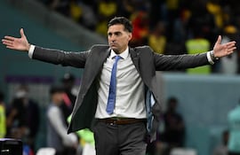 Diego Alonso dice que es temprano para hablar de su futuro en la selección de Uruguay