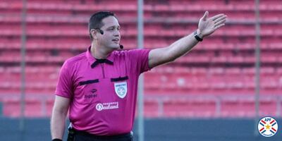 Arnaldo Samaniego tuvo un mal arbitraje en el juego entre Guaraní y Cerro Porteño.