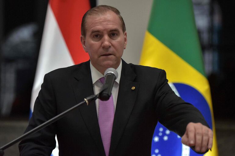 Julio César Arriola.