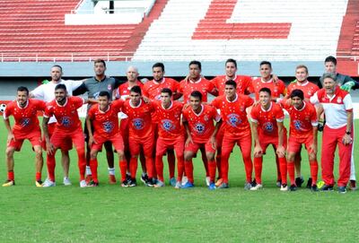 Gustavo Bobadilla (abajo, derecha), condujo a General Caballero de Juan León Mallorquín.