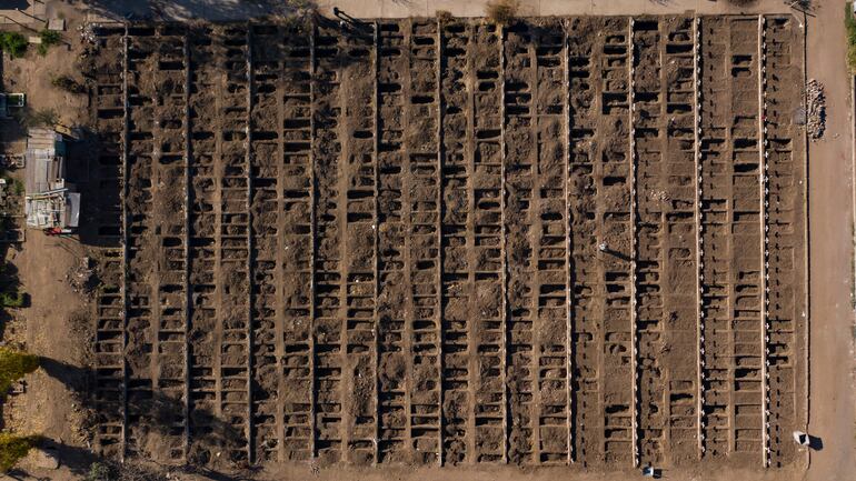 Tumbas cavadas en el Cementerio General de Santiago, Chile.
