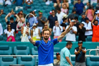 El ruso Daniil Medvedev eliminó al local Christopher Eubanks y se enfrentará en semifinal a su compatriota Karen Khachanov.