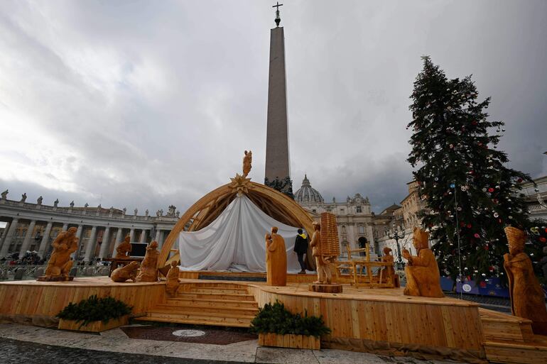 Así se ve el "Belén" o pesebre del Vaticano. 