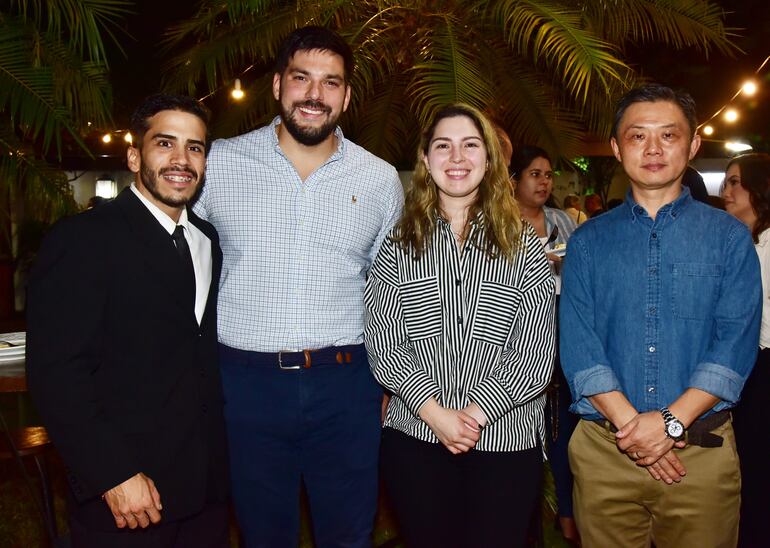 Hugo Céspedes, Bruno Vaccotti, María Gracia Gauto y Gustavo Koo.