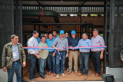 El presidente Mario Abdo Benítez durante la inauguración de la planta de Essap , en Ciudad del Este.