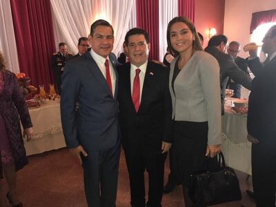 Jorge Baruja, Horacio Cartes y Lorena Burgos en 2017.