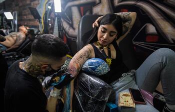 Mujeres entre 26 y 50 años son las más vulnerables ante la violencia digital. Este es uno de los datos que se ha puesto de manifiesto en la II edición de LIDEResA, una iniciativa puesta en marcha con el objetivo de valorar el talento de las mujeres y su liderazgo en todas sus vertientes, así como visibilizar aquellas situaciones que dificultan la consecución de una igualdad de género real y efectiva en la sociedad.