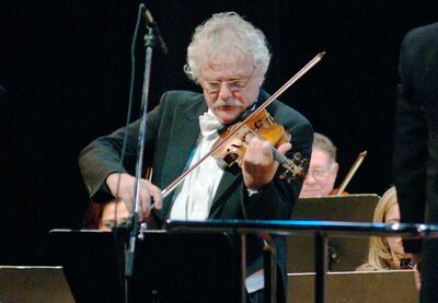 Götz Bernau durante su participación en el concierto inaugural del Teatro Lírico del Banco Central del Paraguay, en el año 2005.