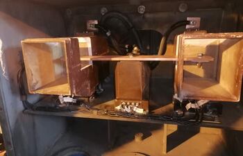 Obreros de Villeta se ingeniaron para reparar el transformador del molino chino.