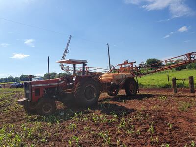 La víctima estaba realizando trabajos de fumigación a bordo de un tractor.