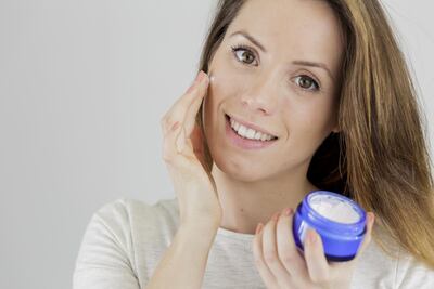 Las cremas se pueden utilizar 2 a 3 veces al día si el clima está muy seco, muy frío y con mucho viento.