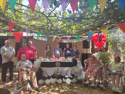 El cumpleañero disfrutó de la compañía de sus seres queridos.